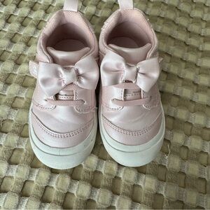 BearPaw Girls Light Pink Bow Slip-On Sneakers